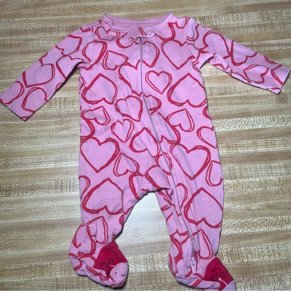 Assorted baby girls Pajamas/onesies Bundle - Picture 15 of 16